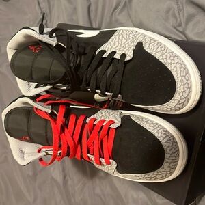 Jordan 1 se elephant toe slightly used